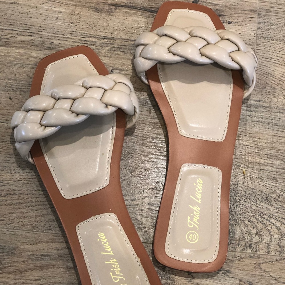 Trish Lucia Square Open Toe Flat Sandals Slip On Braided Strap Slipper Sz 40 (8)